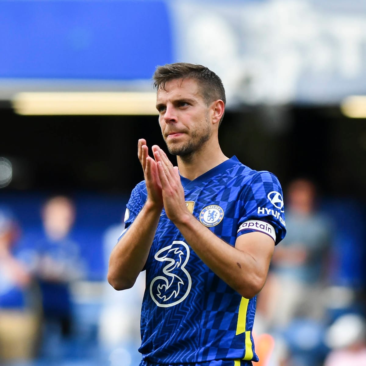 Azpilicueta quyết tâm giúp Chelsea vượt qua khủng hoảng