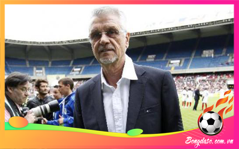 Aime Jacquet là ai và tiểu sử chi tiết HLV bóng đá này?