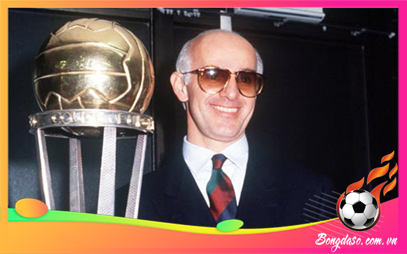 HLV Arrigo Sacchi là ai và tiểu sử chi tiết HLV bóng đá này?