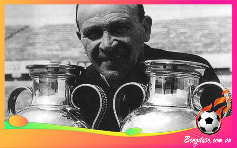 Albert Batteux là ai và tiểu sử chi tiết huấn luyện viên bóng đá này