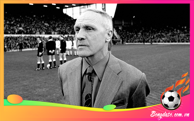 HLV Bill Shankly là ai và tiểu sử chi tiết HLV bóng đá này?