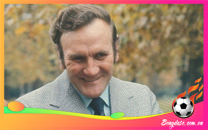 Don Revie là ai và tiểu sử chi tiết HLV bóng đá này?