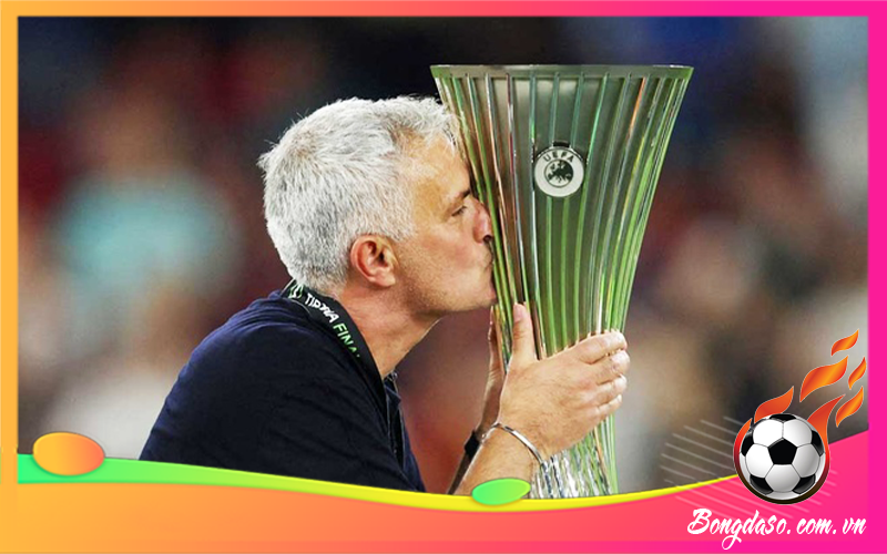 Giovanni Trapattoni là ai và tiểu sử chi tiết HLV bóng đá này?