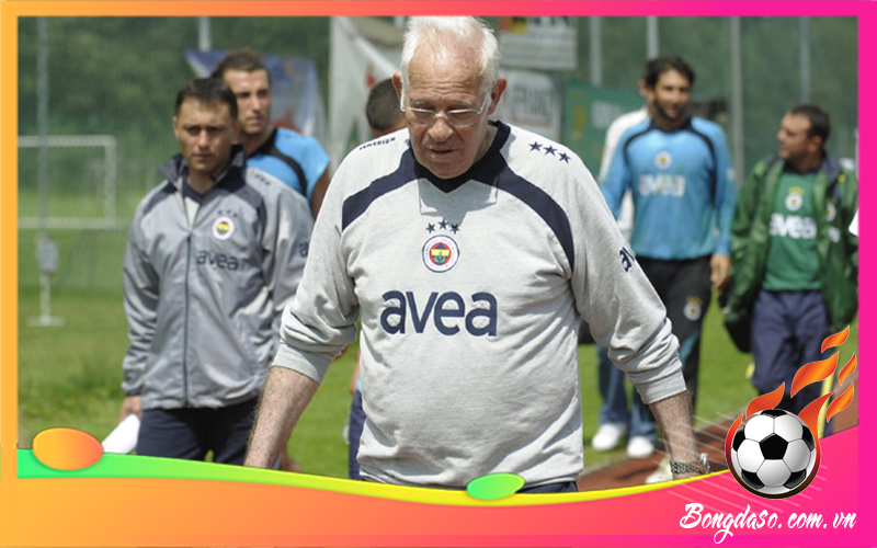 Luis Aragones là ai và tiểu sử chi tiết HLV bóng đá này?