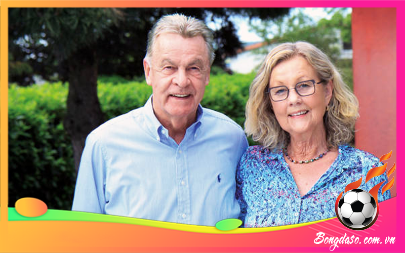 Ottmar Hitzfeld là ai và tiểu sử chi tiết HLV bóng đá này?