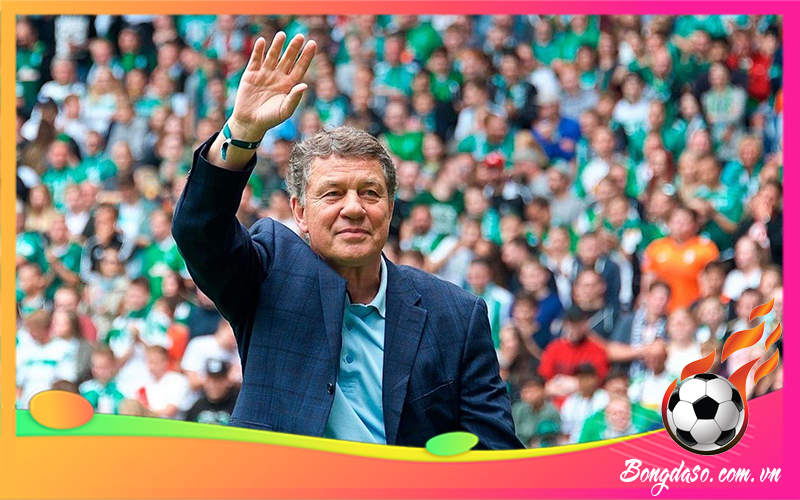 Otto Rehhagel là ai và tiểu sử chi tiết HLV bóng đá này?