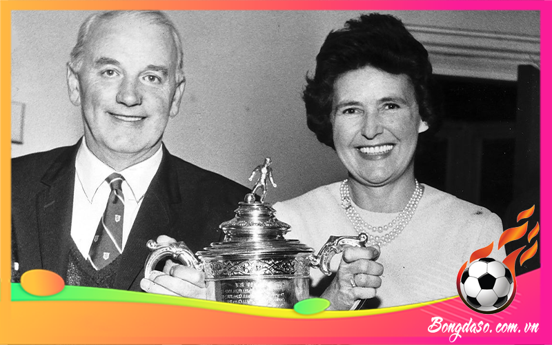 Bill Struth là ai và tiểu sử chi tiết HLV bóng đá này?