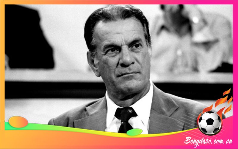 Tele Santana là ai và tiểu sử chi tiết HLV bóng đá này?