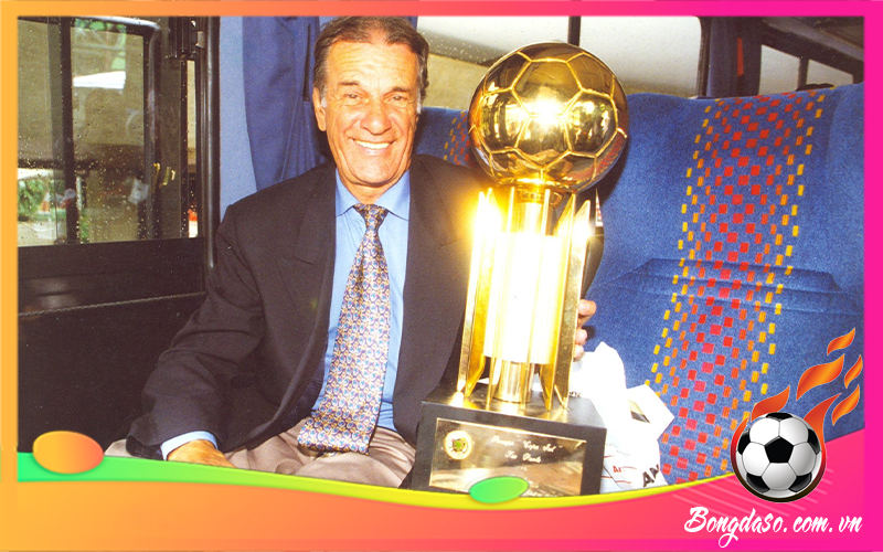 Tele Santana là ai và tiểu sử chi tiết HLV bóng đá này?