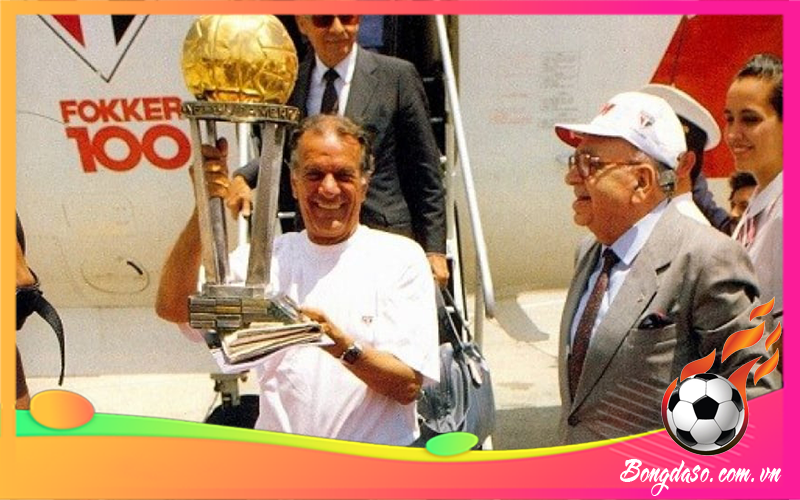 Tele Santana là ai và tiểu sử chi tiết HLV bóng đá này?