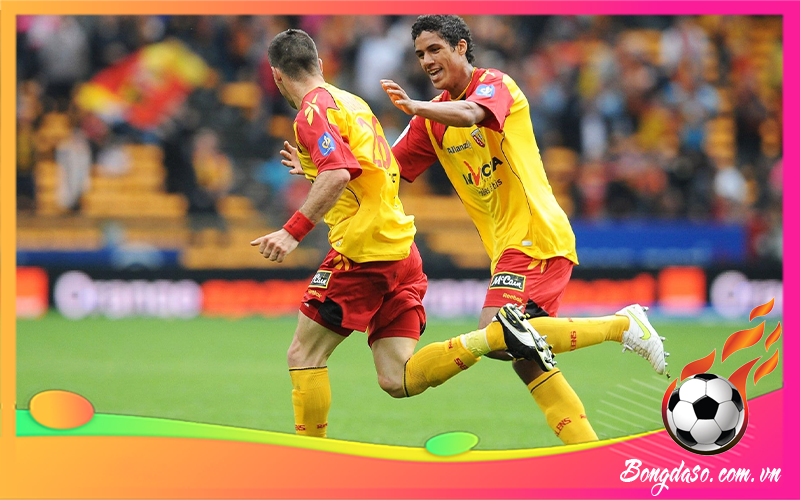 Lens là câu lạc bộ bóng đá của nước nào?