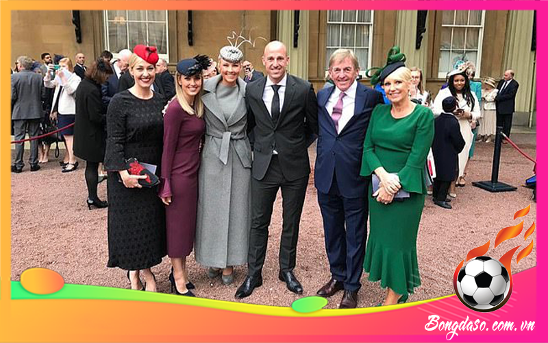 Kenny Dalglish là ai và sự nghiệp, danh hiệu, phong cách thi đấu?