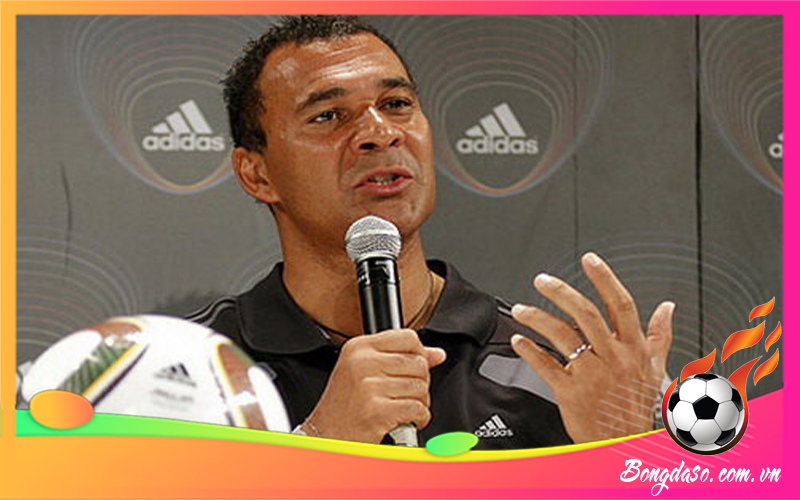 Ruud Gullit là ai và sự nghiệp, danh hiệu, phong cách thi đấu?