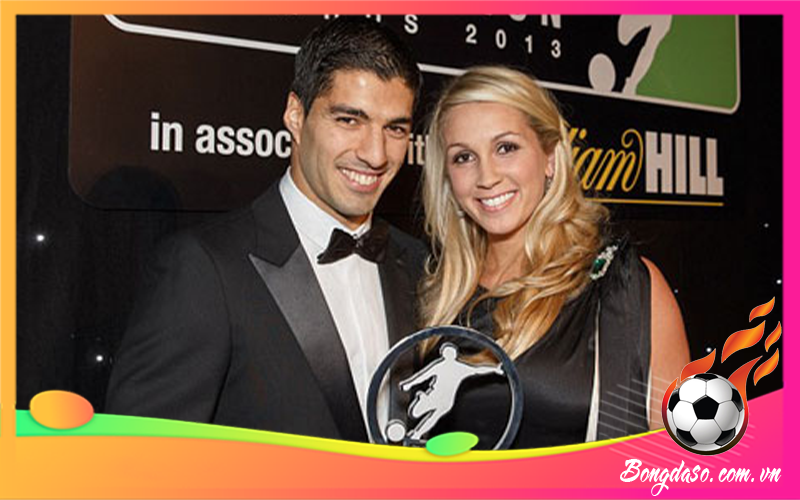 Luis Suarez là ai và sự nghiệp, danh hiệu, phong cách thi đấu?