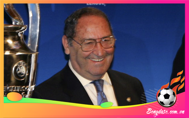 Paco Gento là ai và sự nghiệp, danh hiệu, phong cách thi đấu?