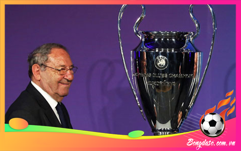 Paco Gento là ai và sự nghiệp, danh hiệu, phong cách thi đấu?