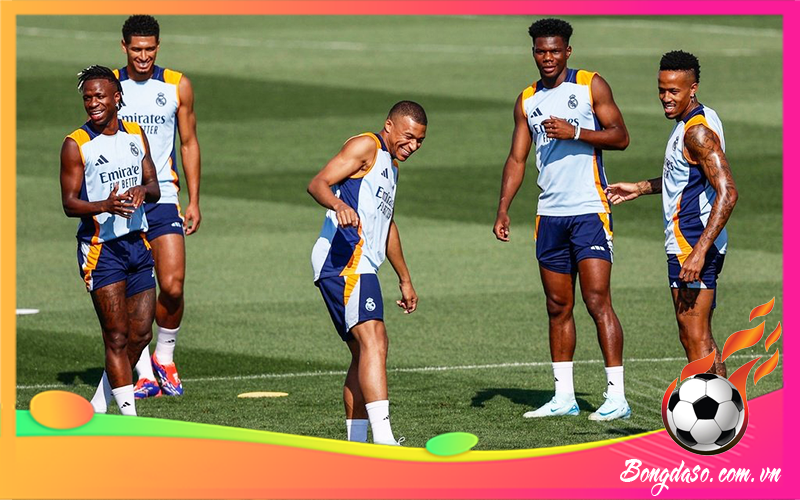 Jude Bellingham tiền vệ hay nhất của đội bóng hoàng gia Tây Ban Nha