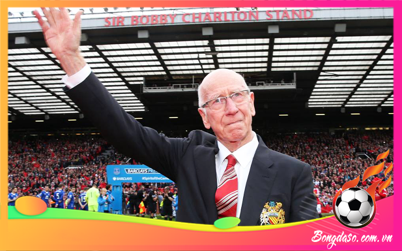 Bobby Charlton là ai và sự nghiệp, danh hiệu, phong cách thi đấu