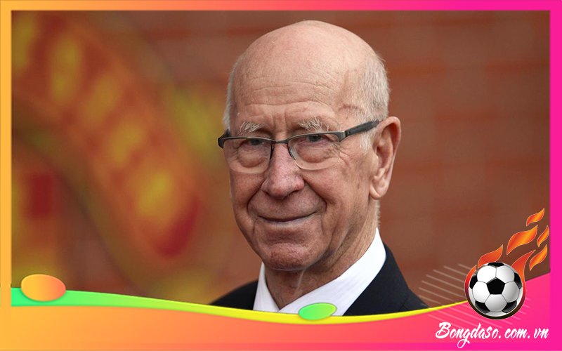Bobby Charlton là ai và sự nghiệp, danh hiệu, phong cách thi đấu
