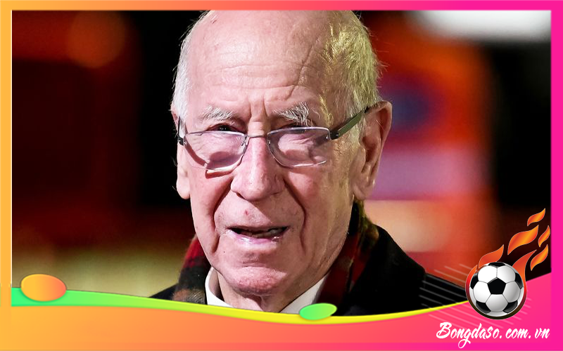 Bobby Charlton là ai và sự nghiệp, danh hiệu, phong cách thi đấu