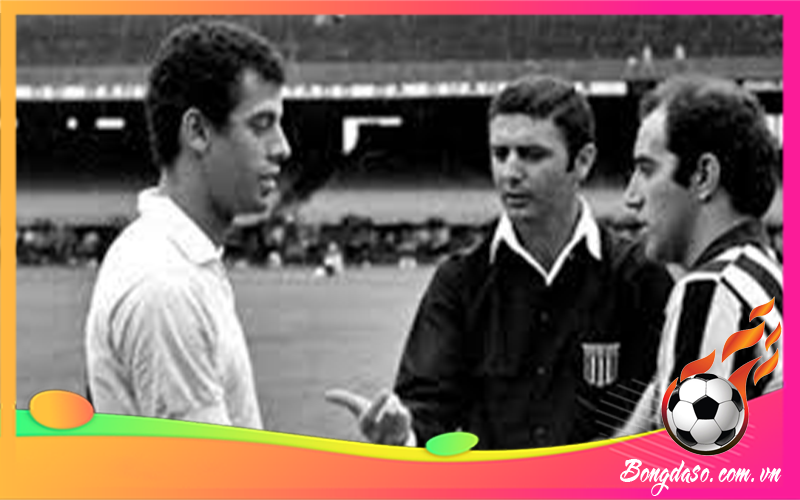 Carlos Alberto là ai và sự nghiệp, danh hiệu, phong cách thi đấu