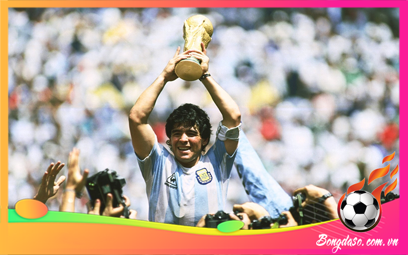 Diego Maradona là ai và sự nghiệp, danh hiệu, phong cách thi đấu