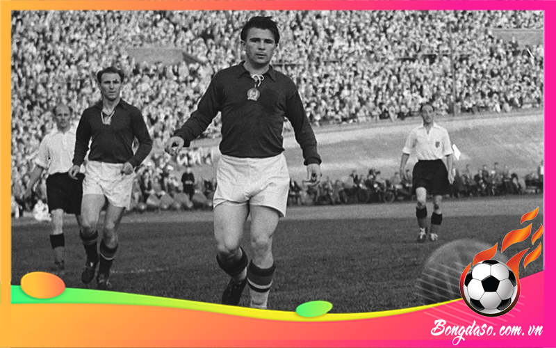 Ferenc Puskas là ai và sự nghiệp, danh hiệu, phong cách thi đấu