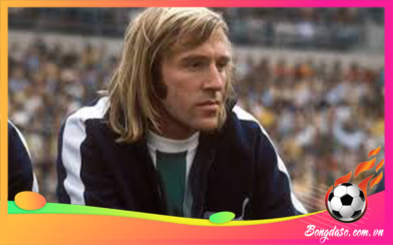 Gunter Netzer là ai và sự nghiệp, danh hiệu, phong cách thi đấu?