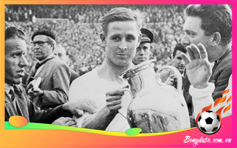 Raymond Kopa là ai và sự nghiệp, danh hiệu, phong cách thi đấu?