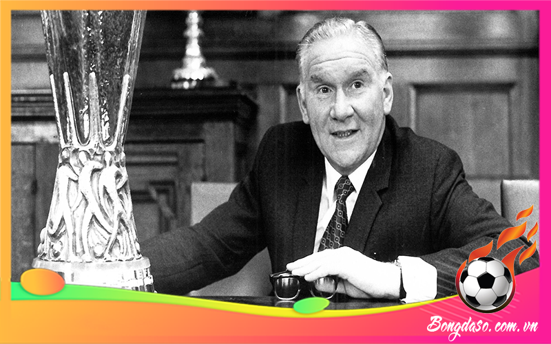 Bill Nicholson là ai và tiểu sử chi tiết HLV bóng đá này?