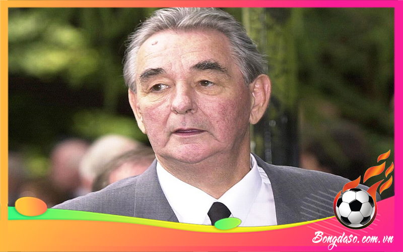 Brian Clough là ai và tiểu sử chi tiết HLV bóng đá này?