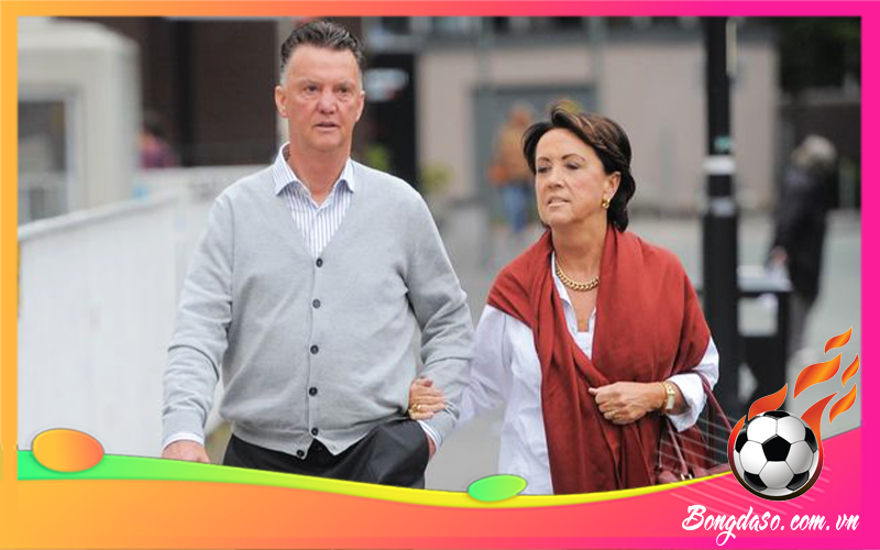 Louis van Gaal là ai và tiểu sử chi tiết HLV bóng đá này?