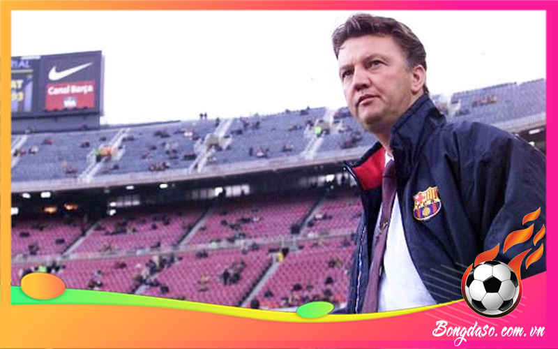 Louis van Gaal là ai và tiểu sử chi tiết HLV bóng đá này?