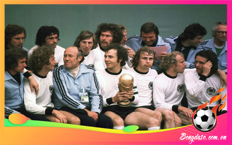 Helmut Schon là ai và tiểu sử chi tiết HLV bóng đá này?