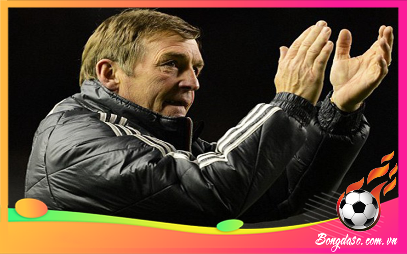 Kenny Dalglish là ai và tiểu sử chi tiết HLV bóng đá này?