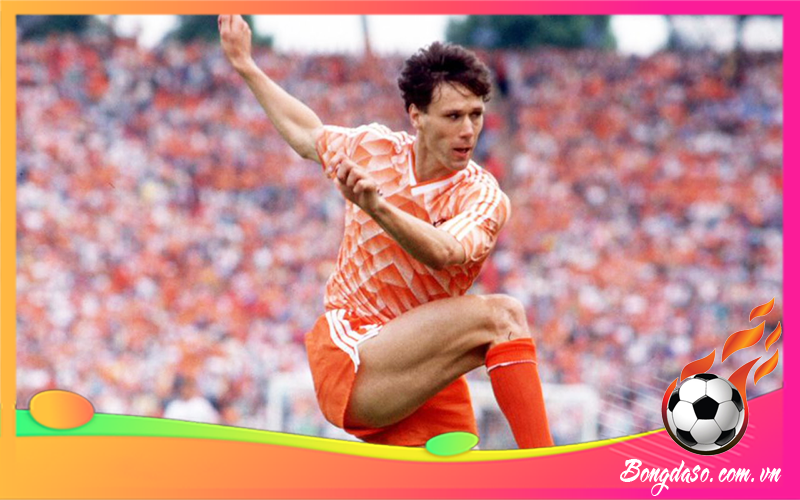 Marco Van Basten là ai và sự nghiệp, danh hiệu, phong cách thi đấu