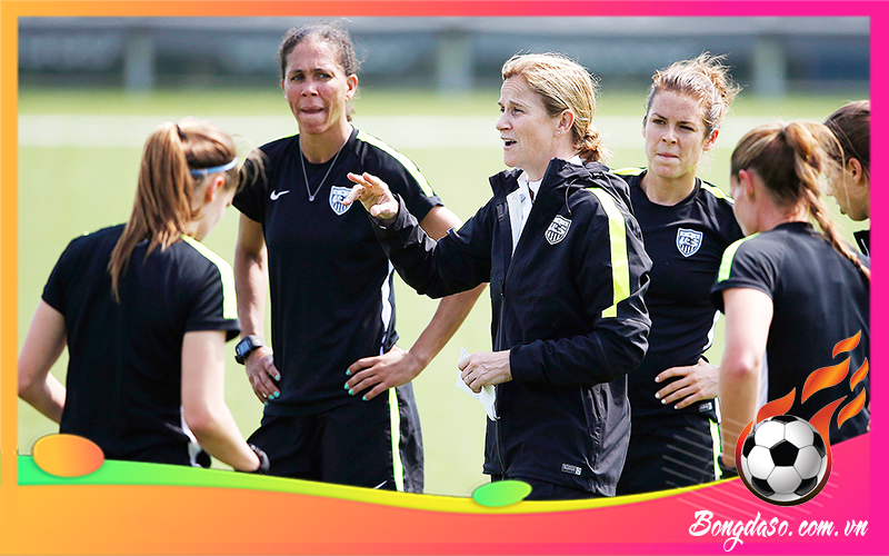 Jill Ellis là ai và tiểu sử chi tiết HLV bóng đá này?