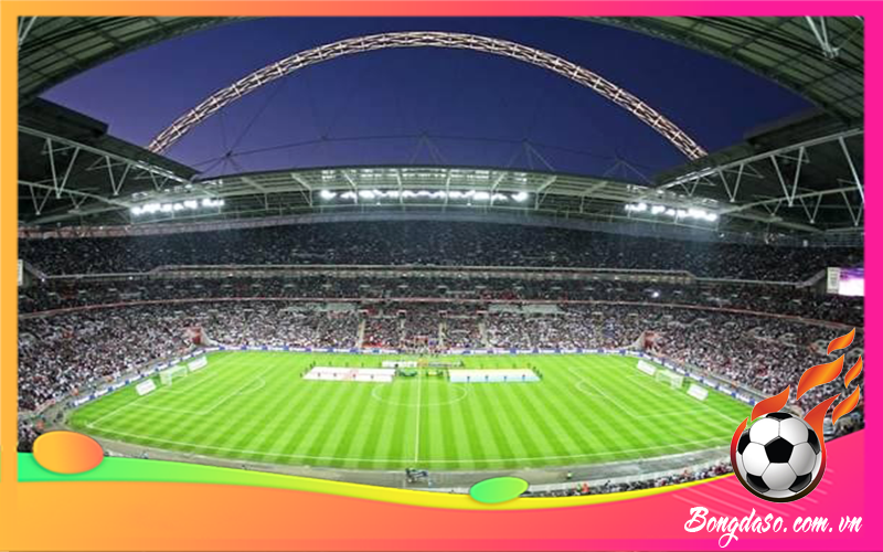 Sân bóng đá Wembley của nước nào và CLB nào sở hữu?